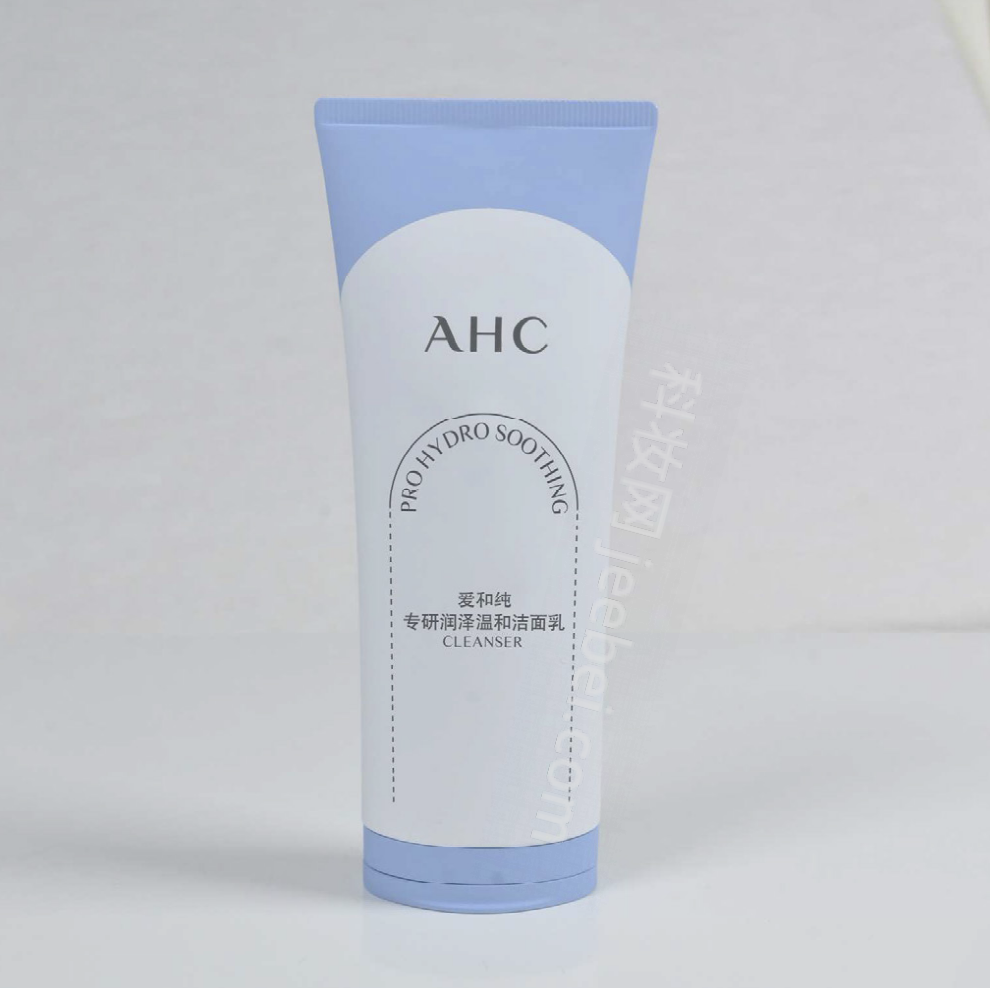 愛和純專研潤澤溫和潔面乳