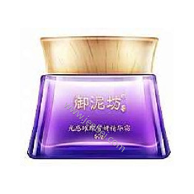 御泥坊光感璀璨皙妍精華霜