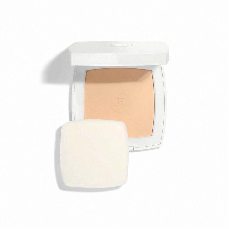 香奈兒光采透白粉餅SPF25／PA+++(10號)